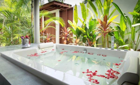 Golf view Villa with Jacuzzi- By AppartAli